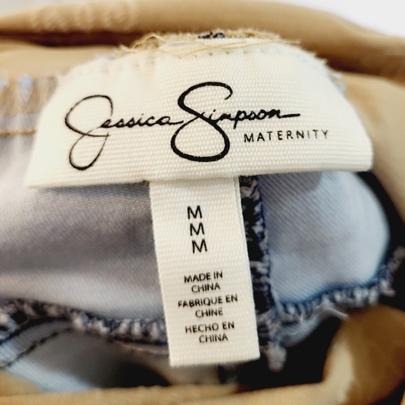 Jessica Simpson Maternity distressed jeans - Picture 3 of 4